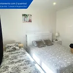 Δωμάτια σε οικογενειακή κατοικία W.h.house *