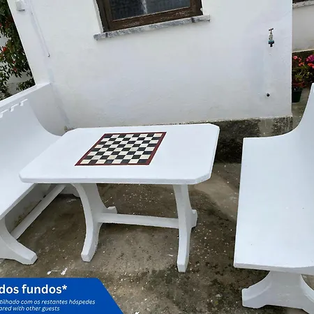 W.h.house * Atouguia da Baleia