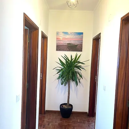 W.h.house * Atouguia Da Baleia