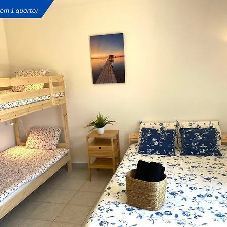 W.h.house Homestay Atouguia Da Baleia