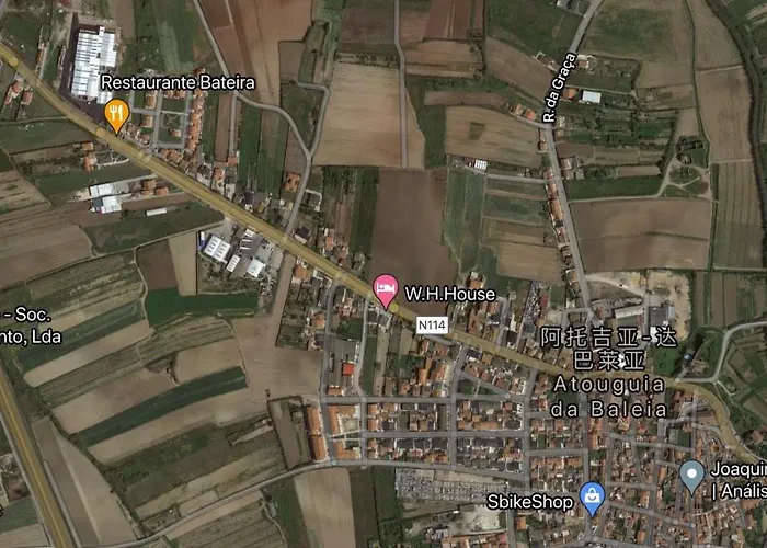 W.h.house ホームステイ アトウギア・ダ・バレイア